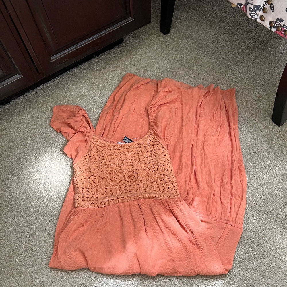 NWT Flowy maxi dress MAKE AN OFFER